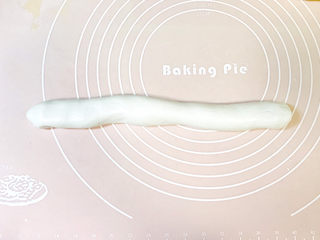 9、水果汤圆,搓成长条