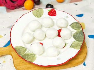 13、水果汤圆,漂亮的汤圆就做好了