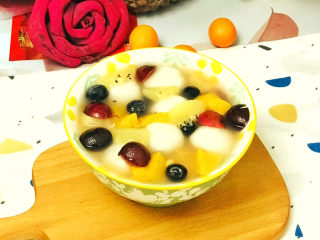 18、水果汤圆,美味的水果汤圆就做好了