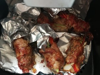 15、里脊肉烤菜花,结束，有一个没包锡纸，菜花都烤焦了