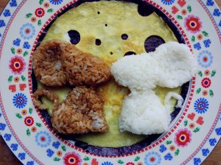 17、“属”于你—卡通儿童餐,白色的小鼠也这样做出头部、耳朵和身体