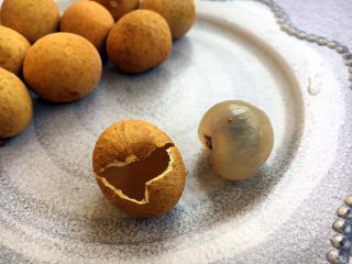 4、益心脾 补气血 养生菜 桂圆杏干牛肉脯,主要食材龙眼。