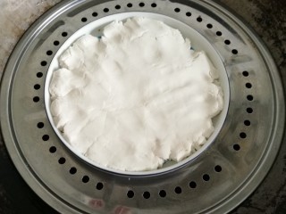 10、青团,冷水入锅，隔水蒸熟，略15分钟左右