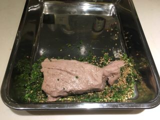 21、香烤小里脊,底部朝上沾香草芝麻