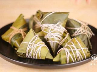 13、麻辣小龙虾粽子,出炉了就可以吃啦～