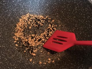 4、速冻汤圆版糖不甩,炒出香味