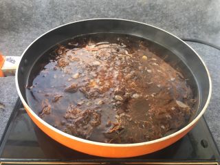 14、树花菜肉丸子,煮至水烧开后，关小火。