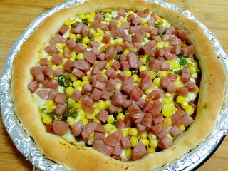 21、田园披萨,放入烤箱200度烤15分钟。