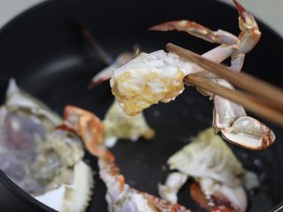 5、泰式咖喱年糕蟹,煎至表面微黄