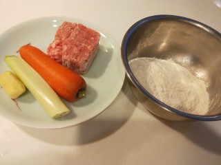 2、冬至美食+四喜蒸饺,食材准备好。