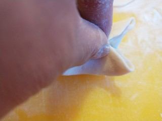 17、冬至美食+四喜蒸饺,中间一定捏紧口。