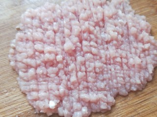 5、肉酱吐司披萨+椰汁营养早餐,肉片剁成肉糜