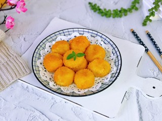 11、油炸汤圆,外脆内软，好吃不腻。