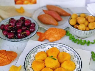 13、油炸汤圆,新年第一餐，必须“炸” 年年有余，黄金撒满地～祝大家元旦快乐哈。