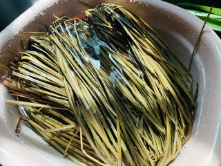 11、水晶粽子,捞出泡水