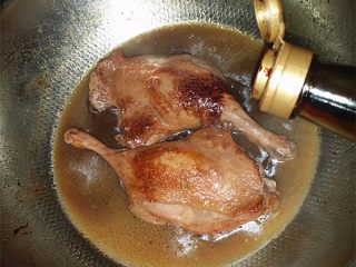 10、照烧酱鸭腿,滴少许老抽