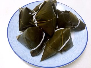 11、蛋黄猪肉粽,成品图。