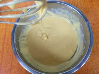 10、日式棉花蛋糕,搅拌均匀后的状态,备用。