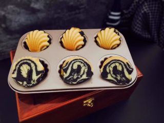 13、竹炭玛德琳,成品图。