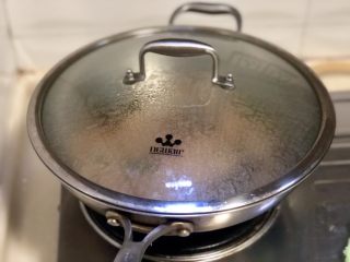 19、琐碎金鳞软玉膏➕家常红烧黄鱼,转小火，加盖炖煮约12分钟