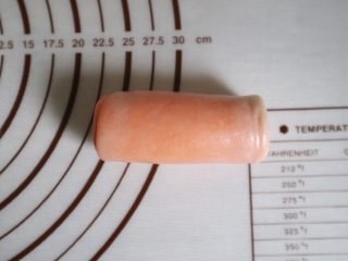 12、彩虹红豆酥,再重新卷起