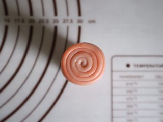 13、彩虹红豆酥,这样看可以看得出层次很多