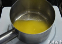 1、天鹅泡芙,停火，搅至黄油完全融化。