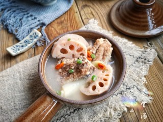 11、莲藕脊骨汤,成品。
