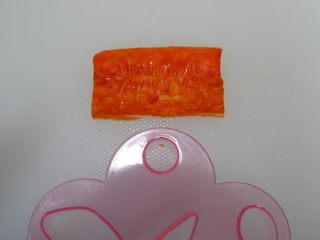 19、卡通面包超人便当「10」,找一个圆形模具。