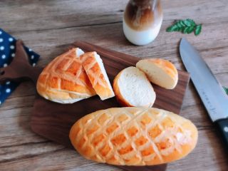 10、欧蕾面包,切开~~