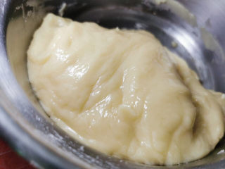 11、陈皮豆沙广式月饼,揉成团