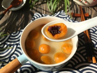 15、南瓜豆沙汤圆,软糯香甜不油腻，Q弹不粘牙，非常地好吃