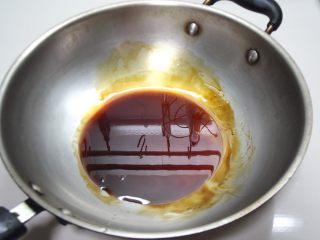 10、照烧小丸子,锅洗净，倒入照烧料汁中的所有材料，用小火烧开。