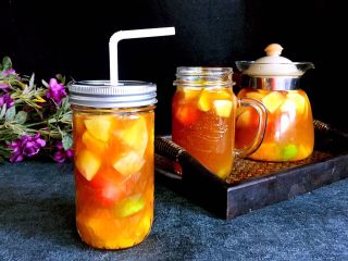 13、水果花茶,趁茶热的时候喝味道不错，当然也可以放入冰箱冷藏后再饮用