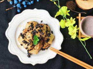 14、干菜炒汤圆,这样的汤圆吃再多都不会觉得腻了……