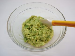 14、豆泥丸,捣碎，越细腻越好