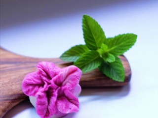 16、冬至美食+火龙果白菜蒸饺,成品图