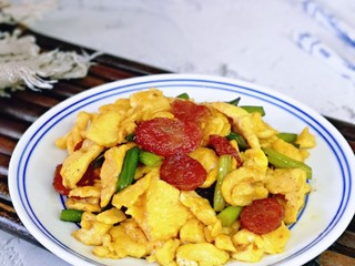 17、腊肠炒鸡蛋,喜欢的做起来。