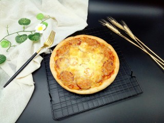 13、独家秘方披萨,戴上隔热手套，稍凉一会可以开吃啦！