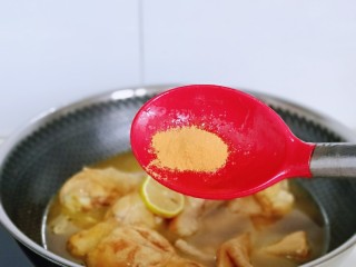 8、蜜汁鸡腿,再加入蜜汁调料。