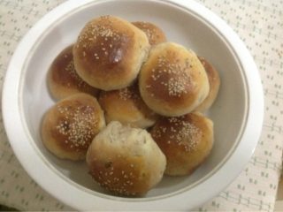 8、自制夹心圆面包,完成。