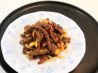 17、干煸牛肉丝,干煸牛肉丝又香又有嚼劲儿，风味独特~