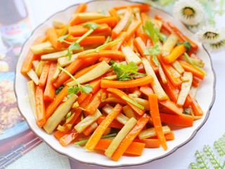 15、杏鲍菇炒胡萝卜,做起来。