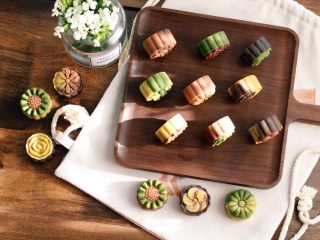 17、桃山皮月饼,成品