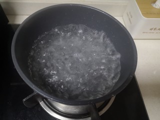 5、鲜榨蓝莓汁,水开