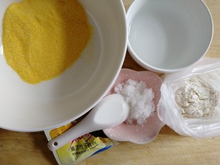 1、黄金玉米饼,主要食材。