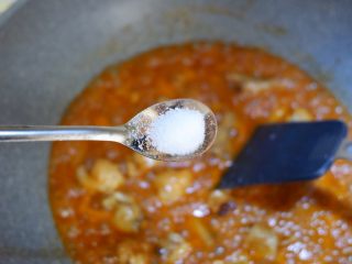 14、韩式辣炒鸡爪，百搭小食,少许盐。