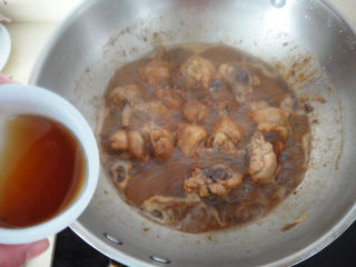 10、罗勒烧鸡腿,之后打开加入香油转大火收汁