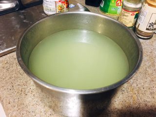 12、日式鸡汤泡饭,鸡汤过滤干净，留清汤。