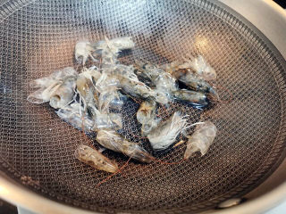 10、玉米炒虾仁,干锅煸干虾头